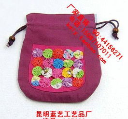 云南民族布藝單肩包 20朵小花斜挎背包的魅力與價值